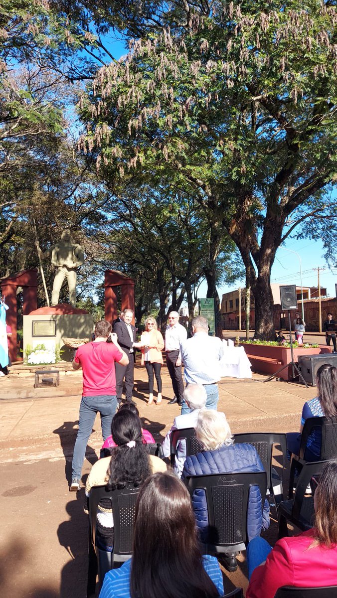 Agradecer a todo mi Pueblo de Apostoles Misiones , por este tan hermoso reconocimiento♥️ es un mimo al corazón ! GRACIAS por el apoyo y cariño de siempre de todo mi pueblo querido , que hoy conmemoran 206 Aniversario de la Batalla de Apostoles !! <a href="/MuniApostoles/">MuniApostoles</a> #EsteFinde