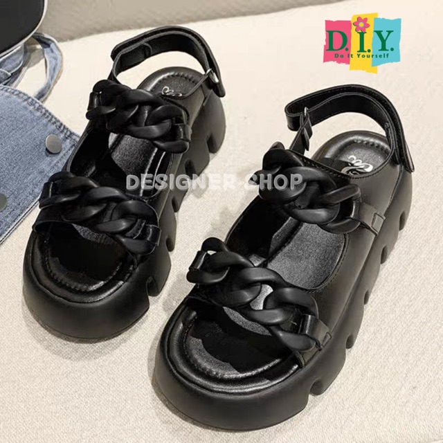 Cek Sepatu Sandal Gunung Wanita Korea Viral Import Premium Terbaru dengan harga Rp55.000. Dapatkan di Shopee sekarang! shope.ee/10Yoixe86R?sha…