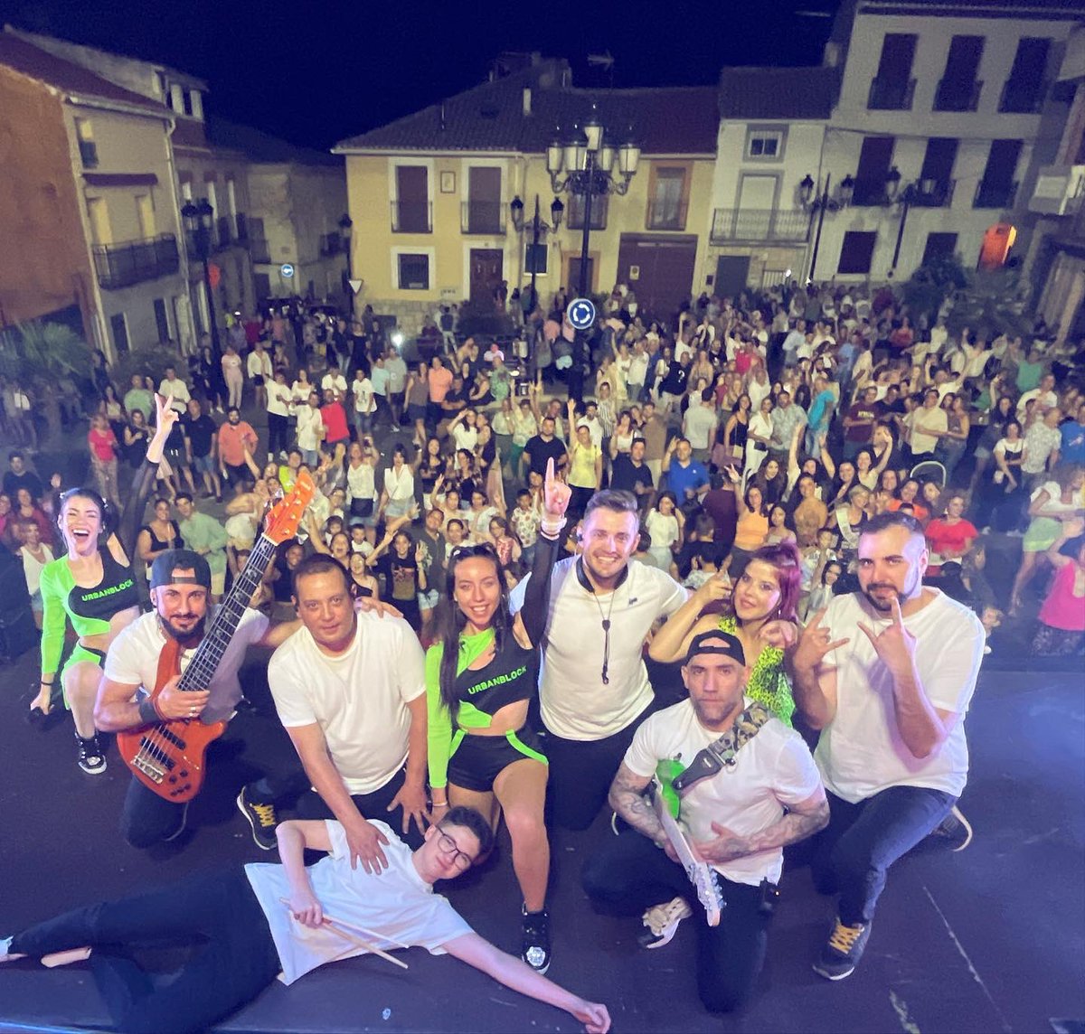¡¡GRACIAS GRACIAS GRACIAS!! #valdilecha que buena fiesta y que bien bailado. La hemos pasado increíble con vosotros💥🔥🎊🎉 💜💖❤️💘💜💖❤️🧡 
-

#orquestaazabache2023 #fueradelonormal #lamusicaesvida #orquestasyfiestas #verbenas #fiestasdepueblo #verano2023 #verbenasdepueblo