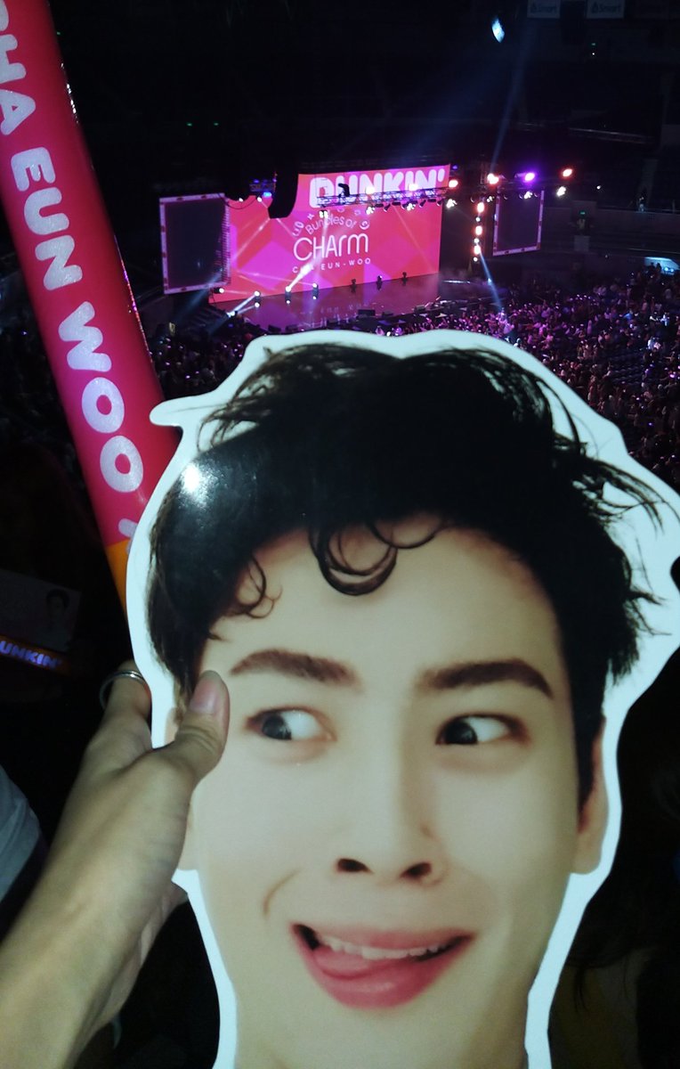 certifiedHediy's tweet photo. Thank you so much @PVN_777_ for this Lee Dong Meme, cutieeee!!💜💜💜 https://t.co/Av4efcd0BA