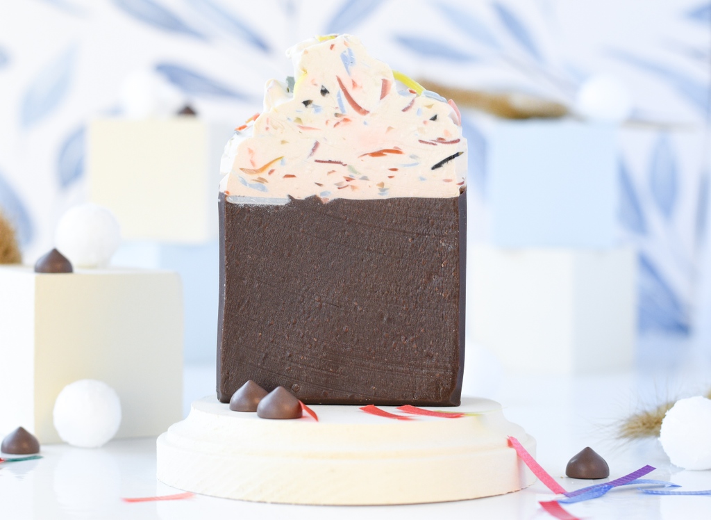 FairmountSoap's tweet photo. Birthday Cupcake soaps are a wonderful addition to your soap collection and a great way to say Happy Birthday to someone special! ⁠
⁠⁠
#etsyshopping #handcraftedsoap #soapshare #handmadesoap #artisansoap #shopsmall https://t.co/dvHuCF8EGx