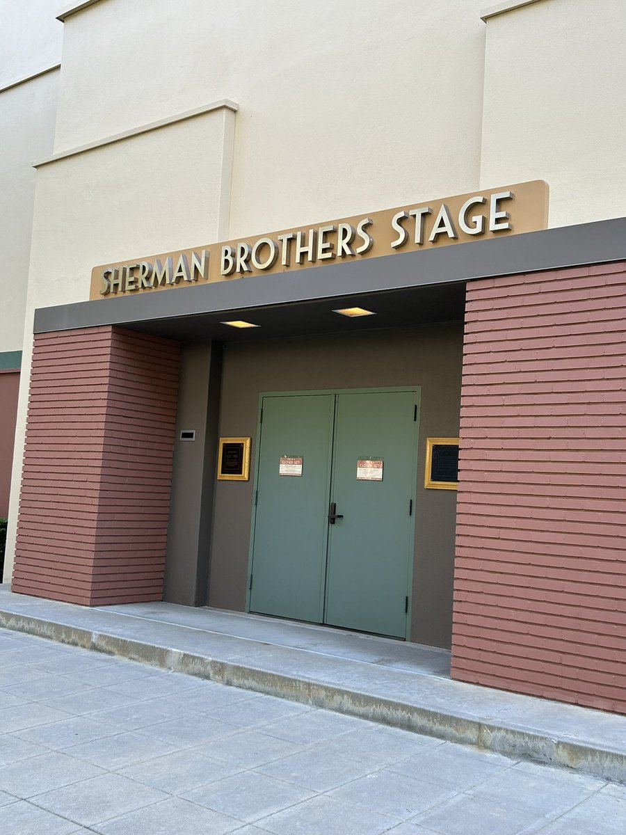 DisneyMomCathy's tweet photo. Walt Disney Studios Tour! #D23 https://t.co/6IwiLEzVGp