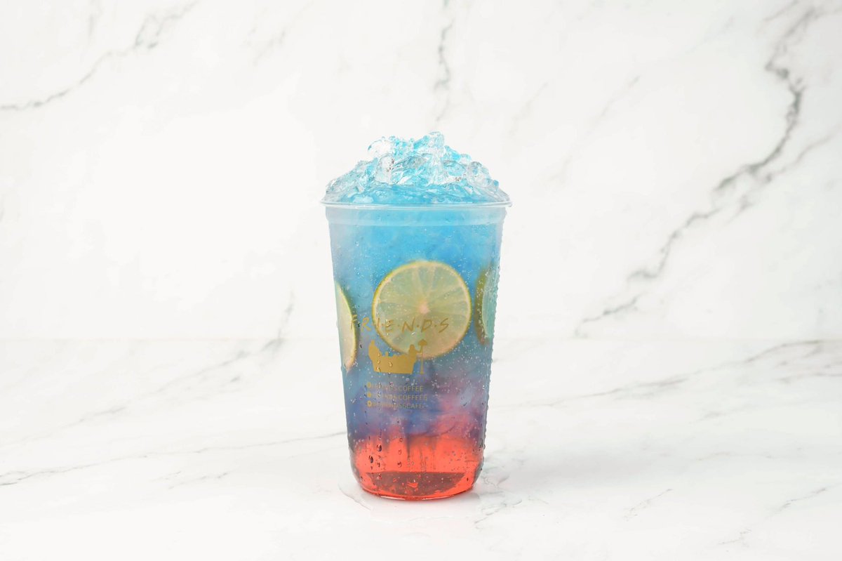 Blueberry and strawberry mojito for summer 😎🍸#friendscoffee6 #mojito #SummerVibes