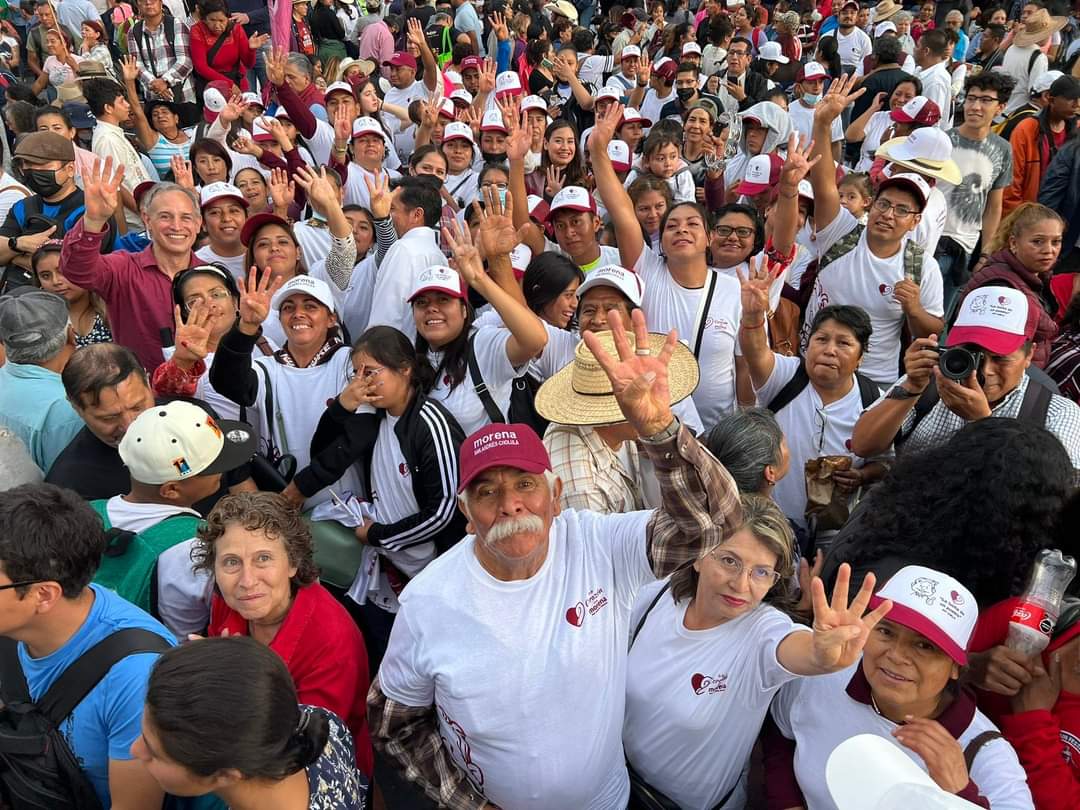 PatyMichua's tweet photo. #5AñosDeLaVictoriadelPueblo
#4T ,#MORENA , #AMLO
#CAMINEMOSJUNTAS❤️
La lealtad, apoyo, empatia solidaridad parte fundamental para ser un gran pueblo, todos unidos🙏 https://t.co/cAk2U2mBJs