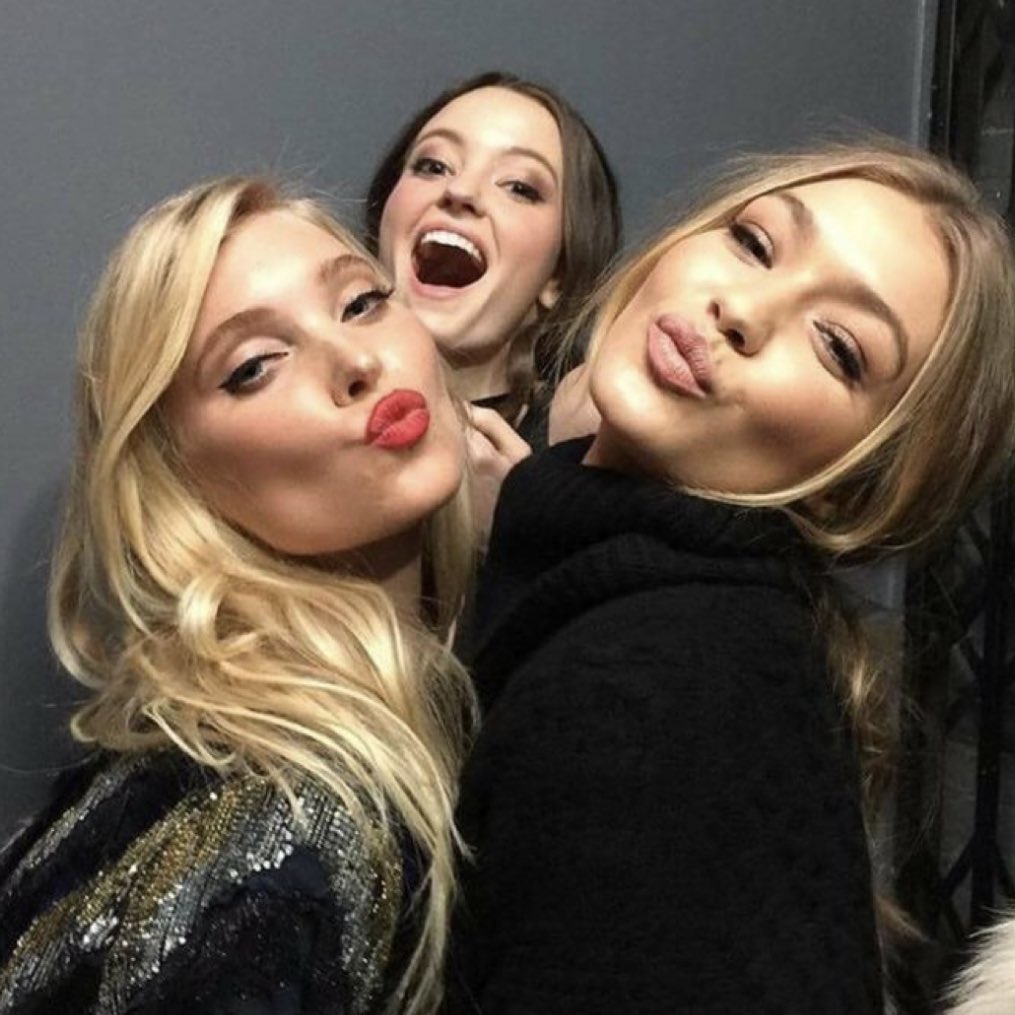 madisonmitchey's tweet photo. auguri bionda💛 https://t.co/c9wgId84Bl