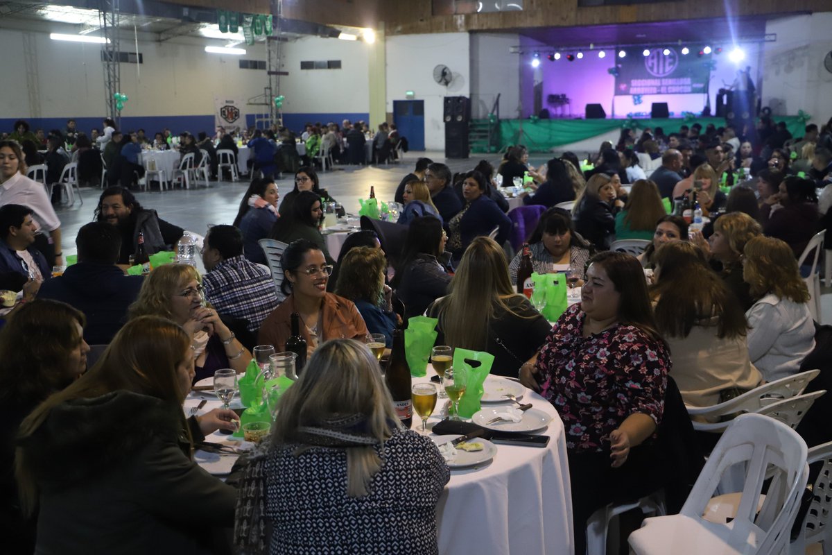 rodoaguiar's tweet image. El 9 de agosto votamos #ListaVerde en #Neuquén !

Es una gran alegría ser parte de esta fiesta de las y los trabajadores #estatales de Neuquén.
Venimos construyendo el mandato, poniéndonos de acuerdo en todo el país acerca de cuáles son las principales luchas, las principales…