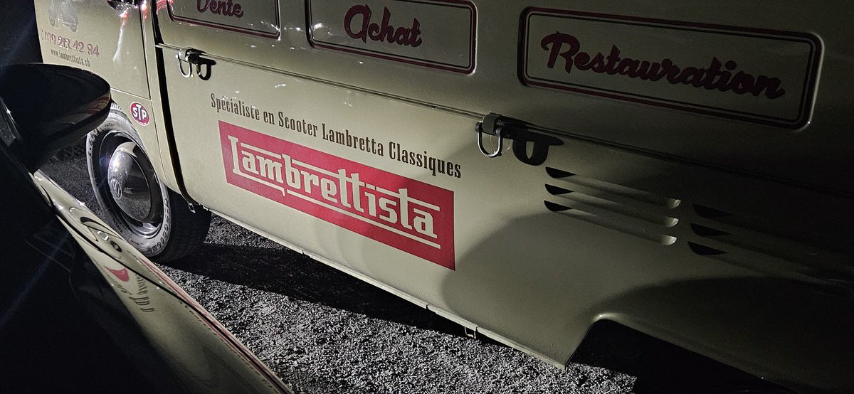 CyrusKlaesi's tweet image. #lambretta 24hr road service vehicle parked in #Cully Switzerland @MySwitzerland_e | that's for you @MrSteveMatchett | couldn't have stumbled on anything like this anywhere else 🤣 we could possibly have Cristian start a business 😀 #LambrettaBikes