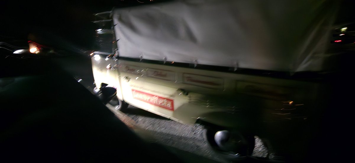 CyrusKlaesi's tweet image. #lambretta 24hr road service vehicle parked in #Cully Switzerland @MySwitzerland_e | that's for you @MrSteveMatchett | couldn't have stumbled on anything like this anywhere else 🤣 we could possibly have Cristian start a business 😀 #LambrettaBikes