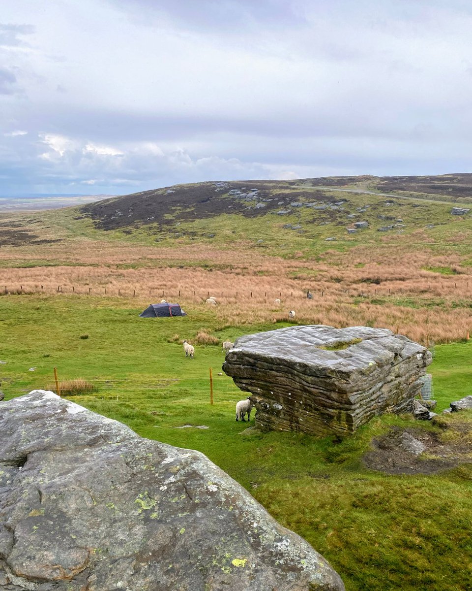 Want to sleep under the stars? We've got camping spots available. 🔭 ✨ Check it out below tanhillinn.com/tan-hill-inn-c… #Camping #TanHillInn