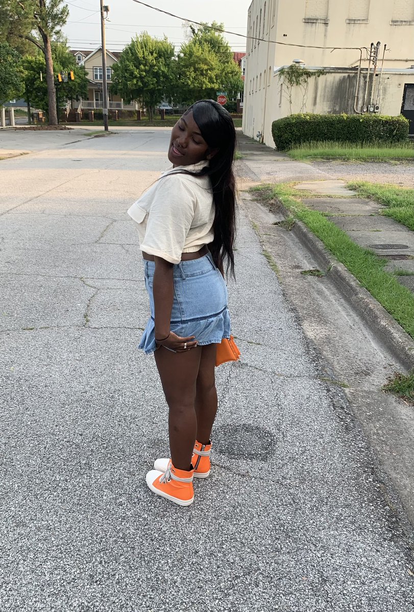 MS_GOODPUSSY_'s tweet photo. That girl 🧡🤣 https://t.co/M7agY0GhMm