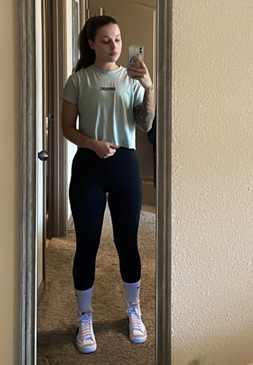 Foxie 🦊 on Twitter: "About to go get my first lift in 3 weeks in I’ve been really struggling