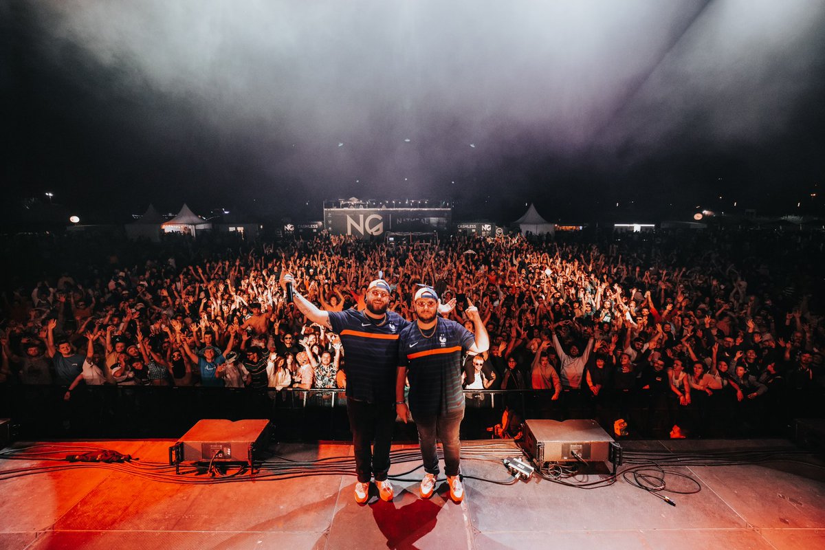 weareBellecour's tweet photo. Woooow, ce week-end de zinzin !!!! Un grand merci à @naturalGfrance et Pist'Ribil et à vous tous pour ces 2 festivals incroyables, quelle énergie !! Merci aux équipes pour l’accueil de ouf. On a pas beaucoup dormis mais qu’est-ce qu’on s’est marrés !! 😂❤️🔥 https://t.co/G8dVj0U3LW