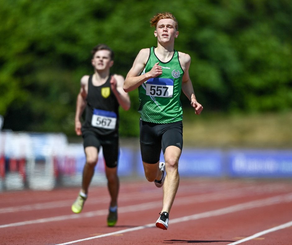 Killian Fahy (Leevale A.C.) puts the foot down in the last 100m to chase down Gold and the U20 National Title in the Men's 400m (49.08) 🤩

🥈Joe Doody (Cabinteely) 49.31
🥉David Bosch (Dundrum South Dublin) 49.45

Men's U23 400m Results
🥇Callum Baird (Ballymena and Antrim)