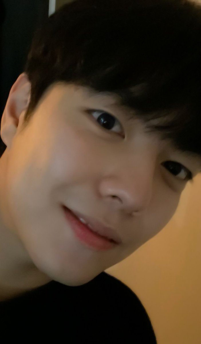 Comel_417's tweet photo. Biar mimpi indah✨ kasih pap Minhyuk"s dulu 🥹
.
.
#지민혁 #jiminhyuk #iokcompany #drakor #DutyAfterSchool #youngshin #kdramatwt https://t.co/N70RrgT1NY