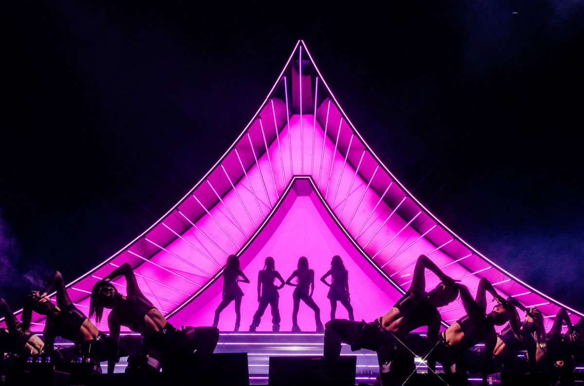 .<a href="/BLACKPINK/">BLACKPINKOFFICIAL</a>'s links on BST, a thread!¡ 🖤🩷. 

BLACKPINK BST HEADLINER
#BLACKPINKxBSTHydePark