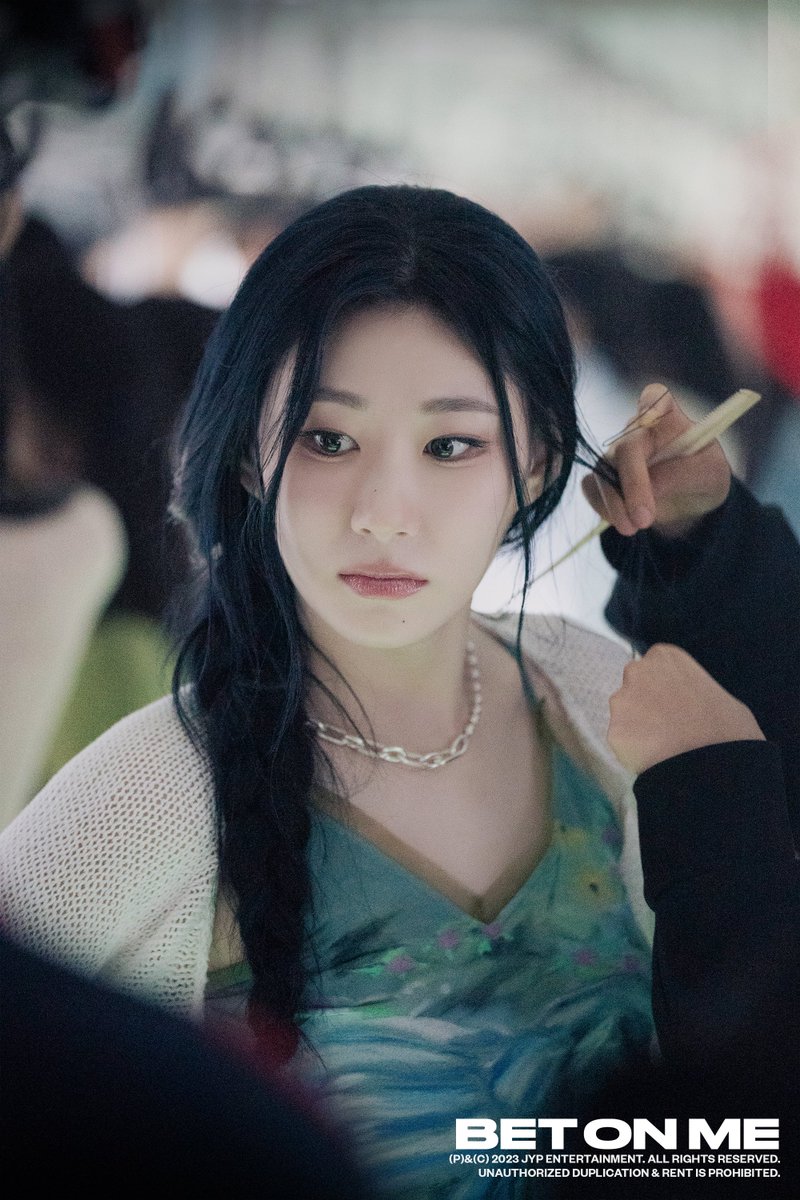ITZY tweet media