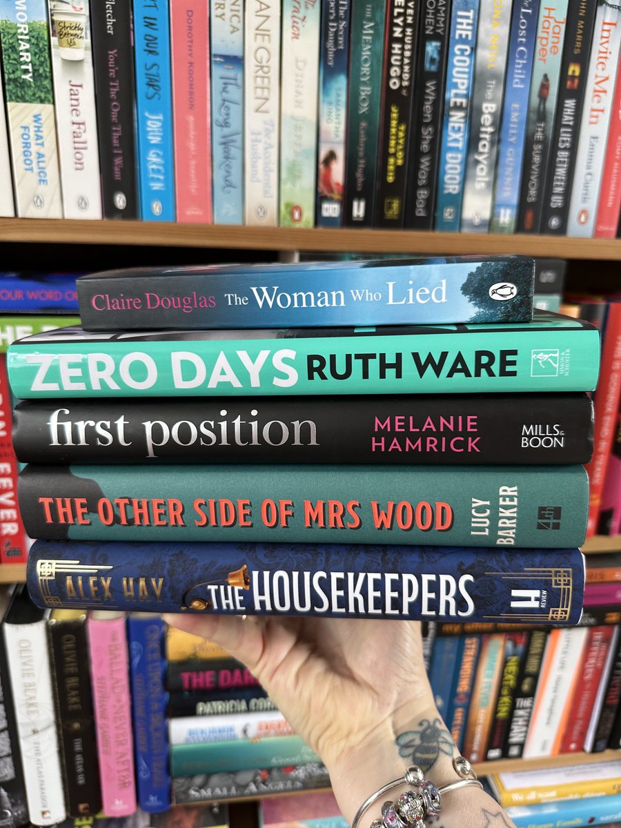 This weekends book purchases … #TheWomanWhoLied ⁦@Dougieclaire⁩ #FirstPosition #MelanieHamrick #TheOtherSideOfMrsWood ⁦@lucysmallbark⁩ & #TheHousekeepers ⁦@AlexHayBooks⁩ 📚📚📚📚📚