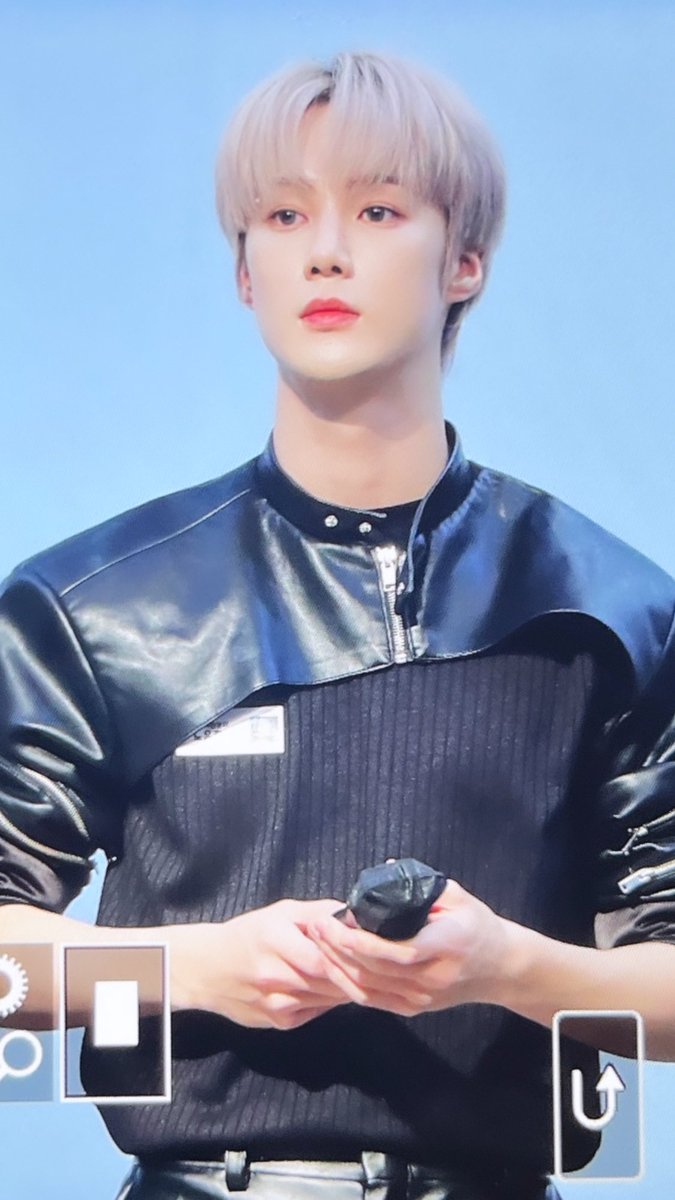 _LOVE_MOMENT's tweet photo. 230702

🍀🍀🍀

#VAV #브이에이브이 
#AYNO #에이노 #노윤호 
#Subcönscióus #Subconscious https://t.co/sxykBWvrzN
