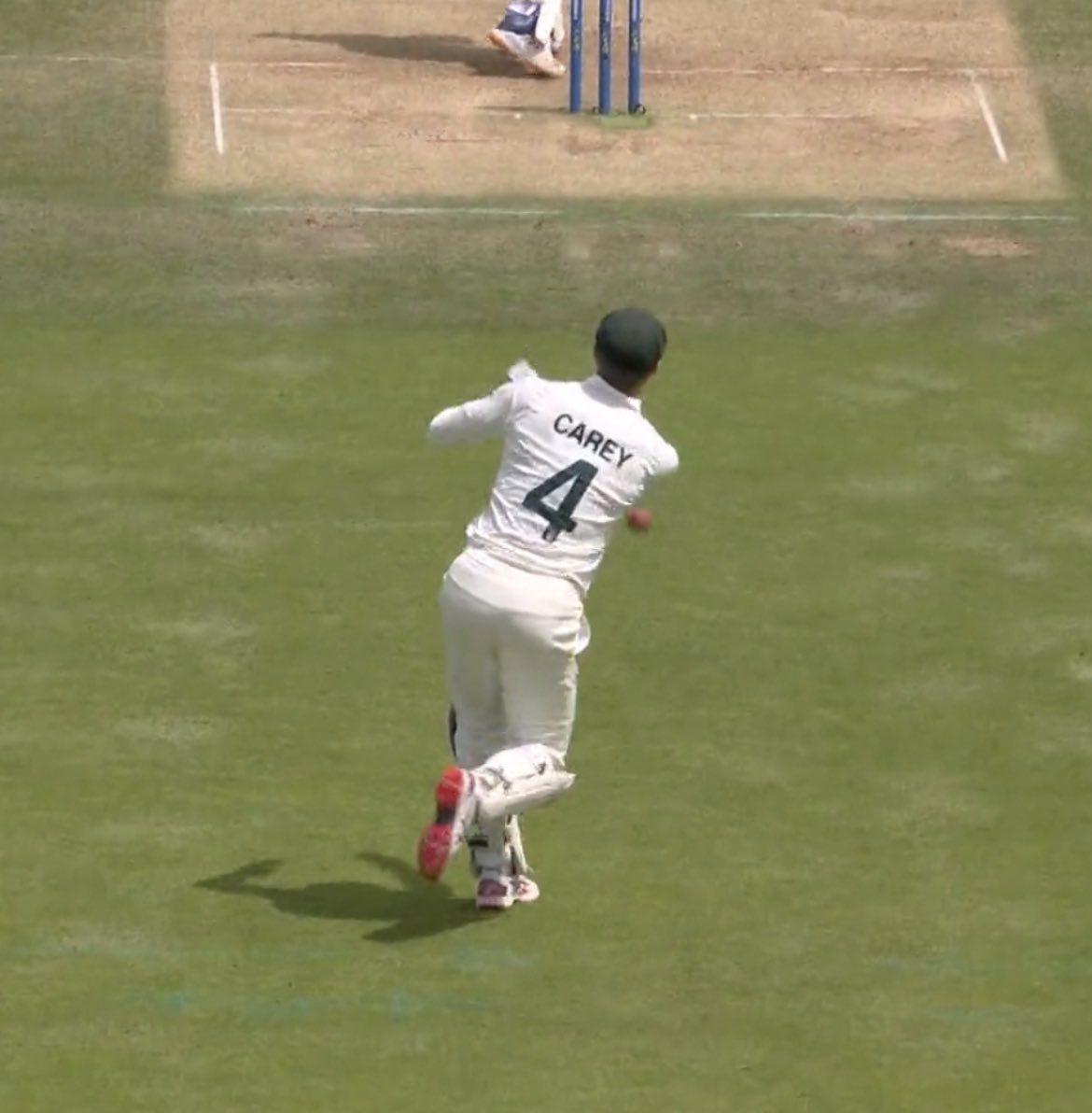 DivaBay22's tweet photo. @henrymoeranBBC @StuO50 So did Bairstow walk, after Carey threw the ball in one motion. What was he thinking? Dumb play, out every day. https://t.co/3XLqsEC3GU