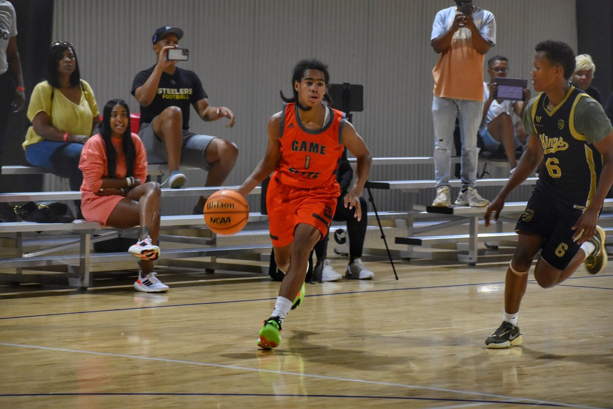 RYZEHoops's tweet photo. 15U Battle for Georgia Quarterfinal

Game Elite 3SSB 84
Atlanta Kings 57

Huge second half from Game Elite. Kevin Savage had the performance of the morning with 32 points, sharpshooting from three and showing a ton of toughness getting to the rim. https://t.co/EcpEicgH6s
