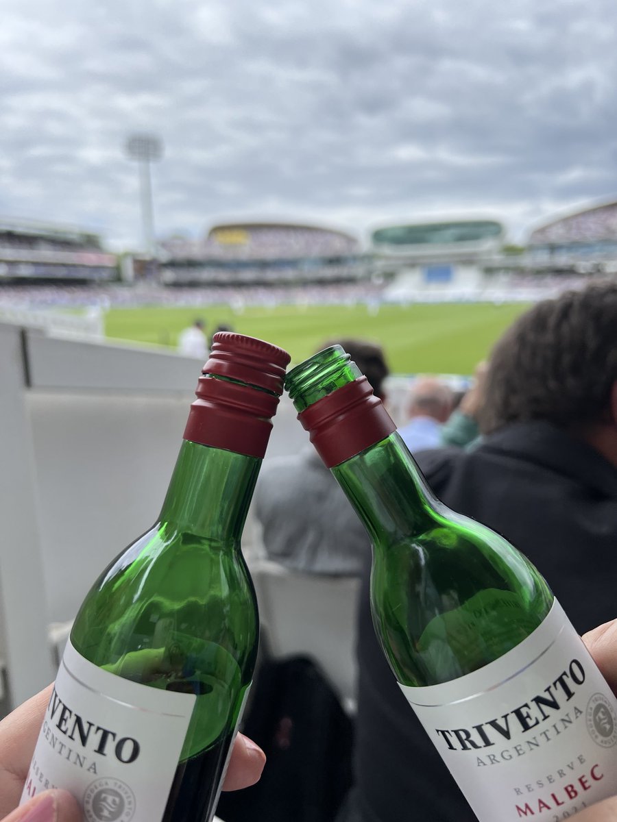 Bramwell62's tweet photo. the ashes                                                  
#LoveLords   #Ashes   #absent friend https://t.co/PWV7mV3WV4