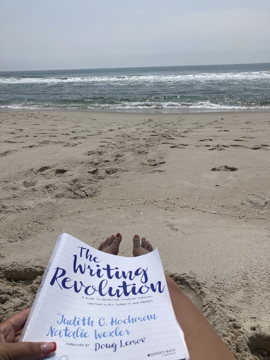 Miss Jones tweet media