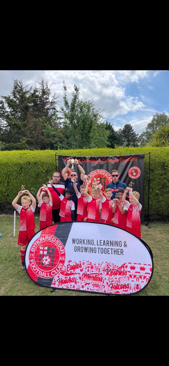 ShieldAcademyFC's tweet photo. Well done to our U9 Reds!!!! 💥💥💥 https://t.co/EFZ4FqroD8