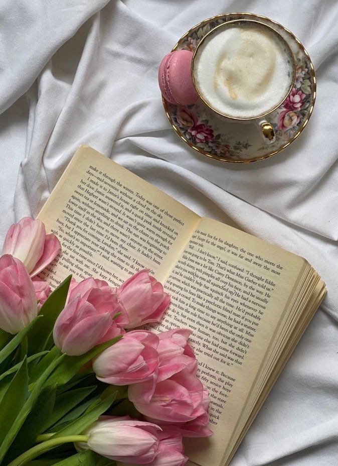 Flowers + books &amp; coffee🌷📖☕️—what a girl wants.