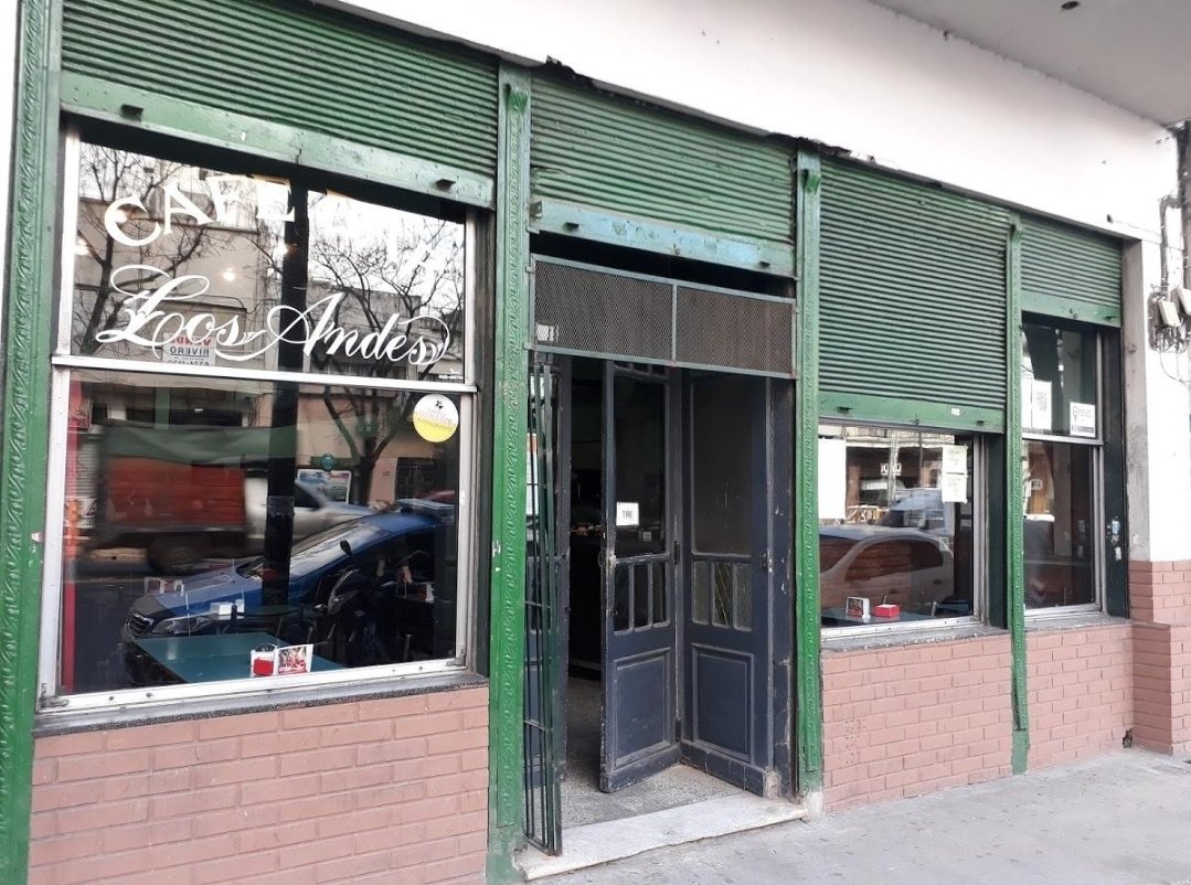 bsasperdida's tweet photo. Nos cuenta @cafecontado que en un par de semanas cerrará sus puertas el Bar Los Andes, ubicado en Scalabrini Ortiz 1316. 

Tiene 99 años. https://t.co/qqJSfBSrk3