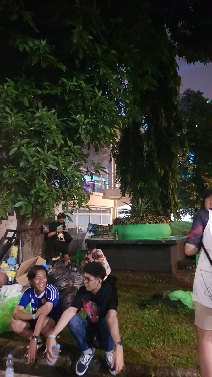 GunnerFX_'s tweet photo. pindah tempat ya guys ditunggu https://t.co/ygCd2o6s0W