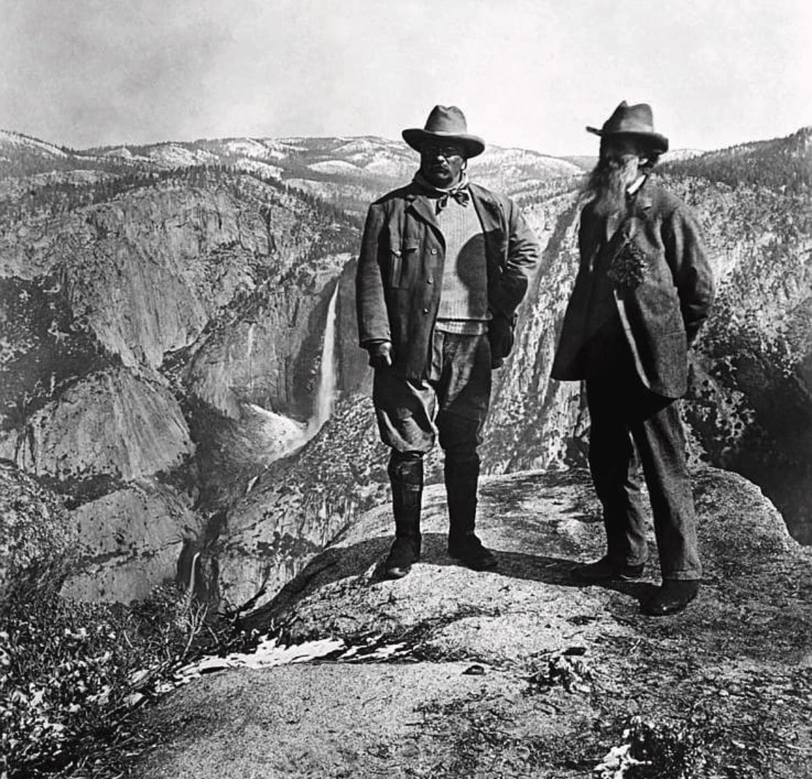 historyinmemes's tweet image. President Theodore Roosevelt and conservationist John Muir on Glacier Point, Yosemite Valley, California, 1903. This photo was taken on a camping trip that John Muir took the President on, to try and convince him to push for laws to preserve the wilderness and the natural world.…