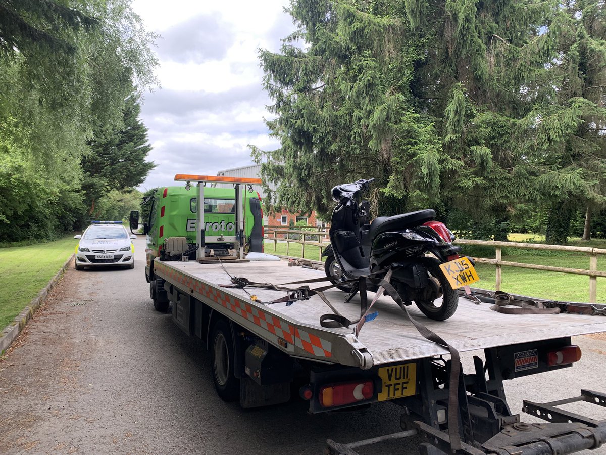MalvernCops's tweet photo. Police seized this moped after the two offenders on the bike failed to stop for me whilst also not wearing helmets.  The vehicle has recently been involved in several thefts of fuel. It will now be destroyed.  PC 2487 Dave Olczak https://t.co/V8foZ2mxlX