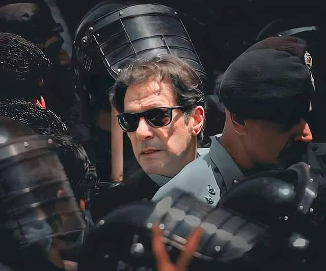 aliakbr_x's tweet photo. میں بھی بہت عجیب ہوں اتنا عجیب ہوں کہ بس
خود کو تباہ کر لیا اور ملال بھی نہیں

جون ایلیا
@ImranKhanPTI @MuradSaeedPTI @PTIofficial https://t.co/worq7VO3I3