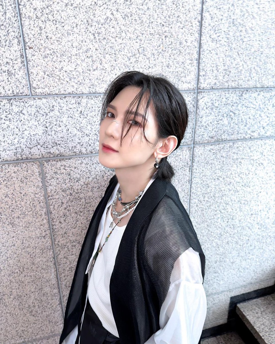 YeosangGlobal's tweet photo. [📷] 230702 YEOSANG Instagram update

#YEOSANG #여상 #ATEEZ #에이티즈 https://t.co/9dKoQfLNMD