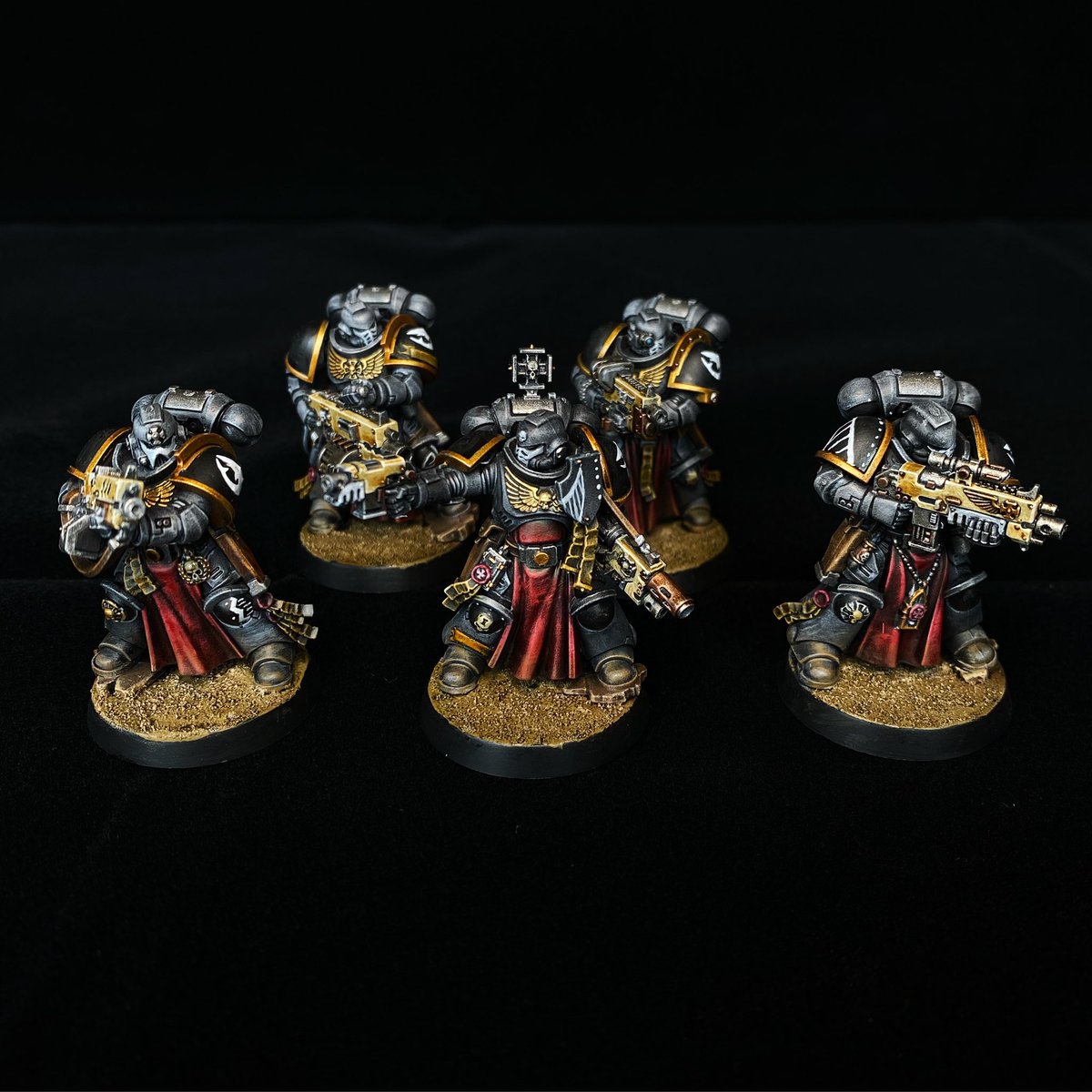 squats40k's tweet photo. With the new marines from the leviathan box, I decided that the #Carcharodons were the only way to go. So excited to paint more Space Sharks!!

#warhammercommunity #new40k #warhammer40k #warhammer https://t.co/JhwNa97SiU