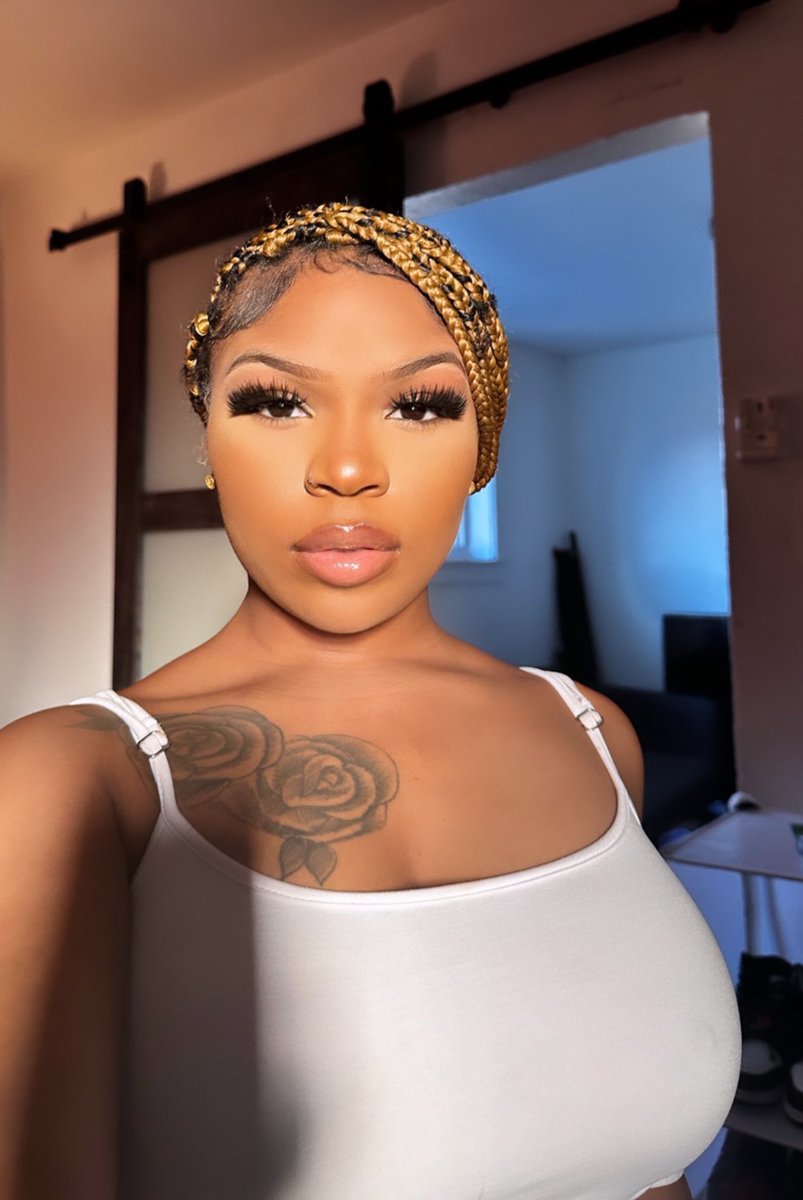 Madamemia2x's tweet photo. I’m the reason you’re broke 😘 https://t.co/R7hnXnrgWO