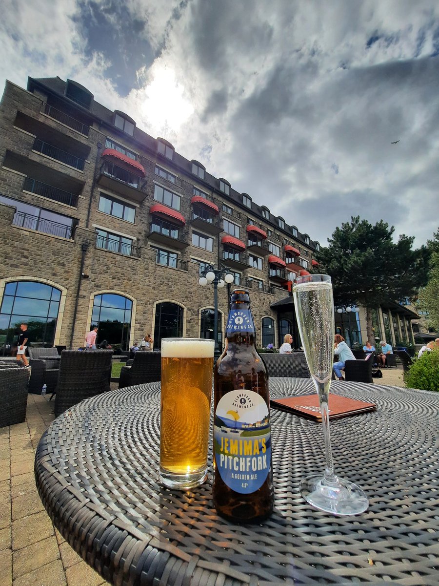 Great afternoon at Celtic Manor sipping Jemima's Pitchfork <a href="/GlamBrewingCo/">Glamorgan Brewing Co</a>