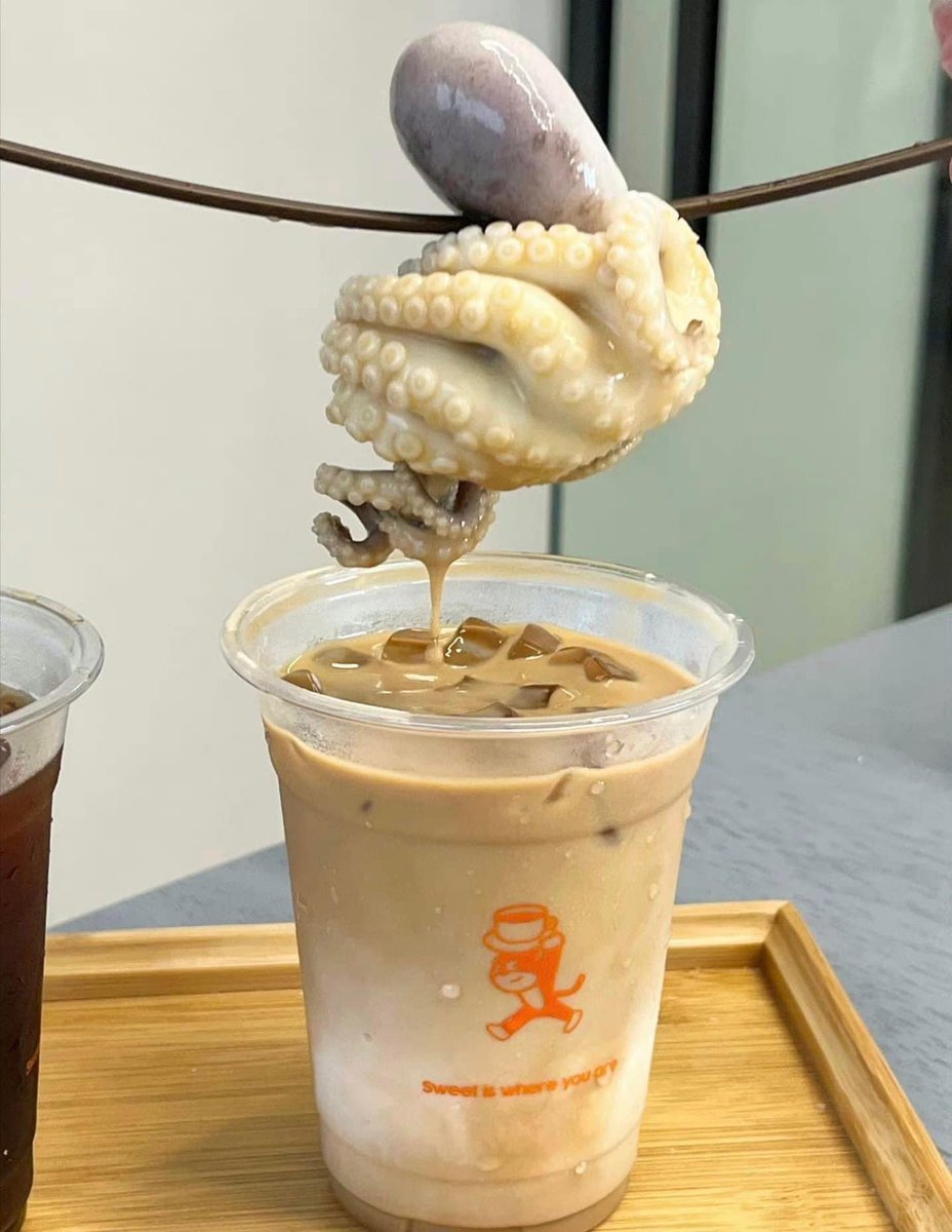 ดูอีจีนแดกลาเต้ปลาหมึก สร้างแต่เรื่องให้มวลมนุษยชาติ เหมือนพร้อมสร้างเชื้อโรคอะไรใหม่ๆ ให้โลกได้ตลอดเวลา อิเวนนนนนน 🤦🏻‍♀️