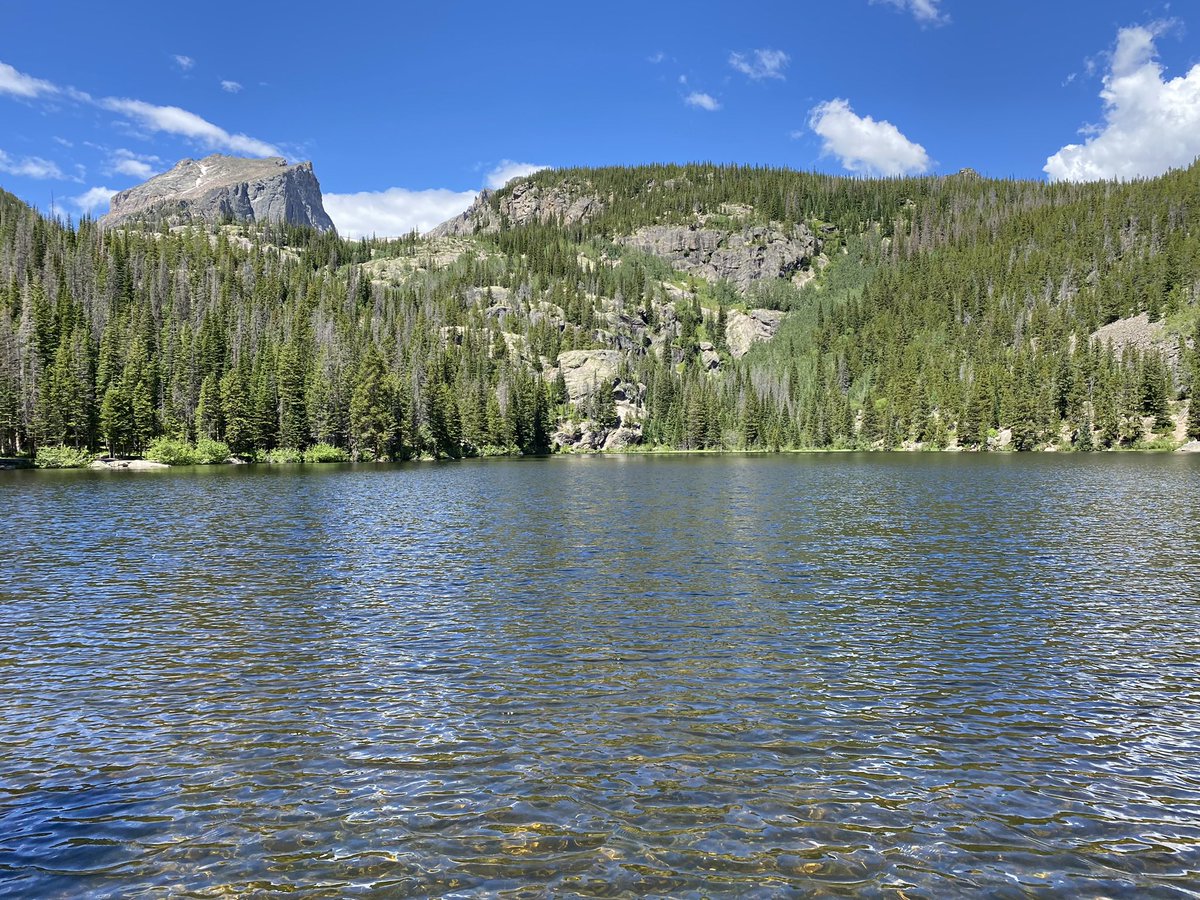 InnHotelE's tweet photo. Escape to our mountain retreat and embark on an unforgettable Sunday funday hiking adventure through the breathtaking Rocky Mountains! 🏞️🥾 #RockyMountainRetreat #SundayFundayHiking #HotelEstes https://t.co/4bWrVrIDpH