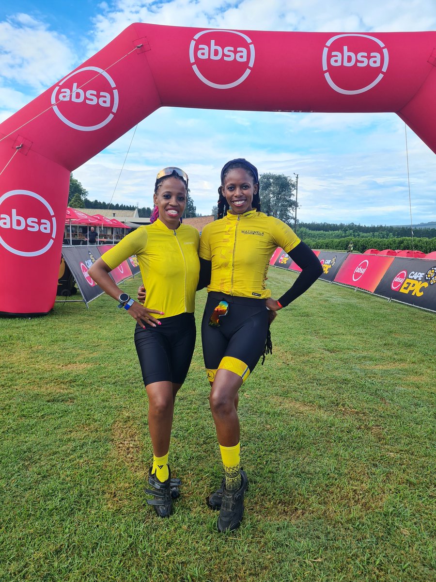 ocrgirl_emjeezy's tweet photo. My Epic Bae is doing DC. She is part of an all black female team π
Soooo proud of her. 200km loading
#TheRoadtoDC
#SheUntamed
#UntamedBae
#girlswhoridebicycles
#CapeEpicFinisher2024 https://t.co/rT2FzZnxlP