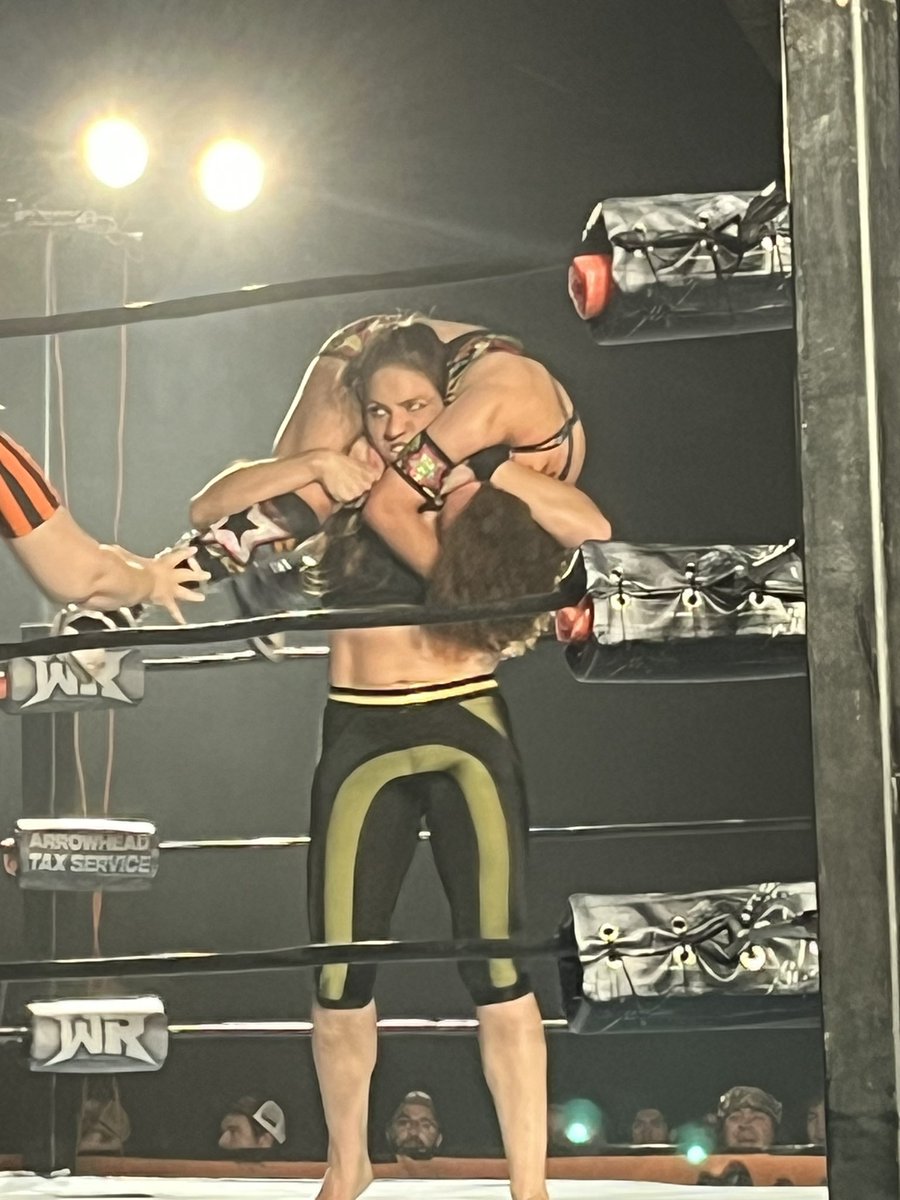 ShayHyde's tweet photo. Hell of a fight from @Armstrong18Rach! @MarinaShafir won the match, but Rachel won over the crowd! #CageOfHorrors https://t.co/Pw7PGePAac