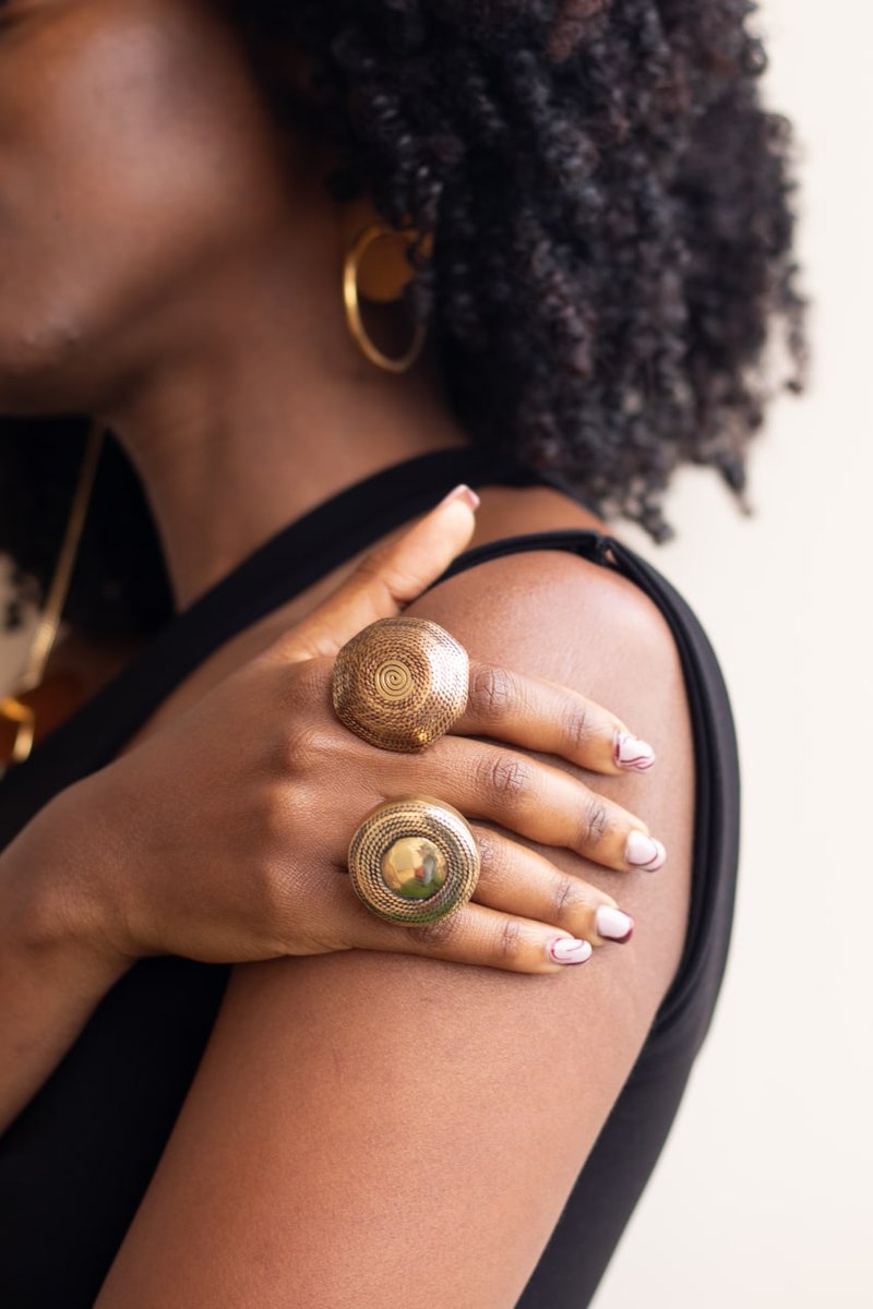 Sneak peek of the WAKANDA ensembles to celebrate the spirit of africanicity with pure copper and up cycled brass !

Handcrafted with love but it’s yet to get a name ,what would you call this ring ?

.
.
.
#affordablefashion 
#affordableluxury 
#jewelry 
#uniquejewelry