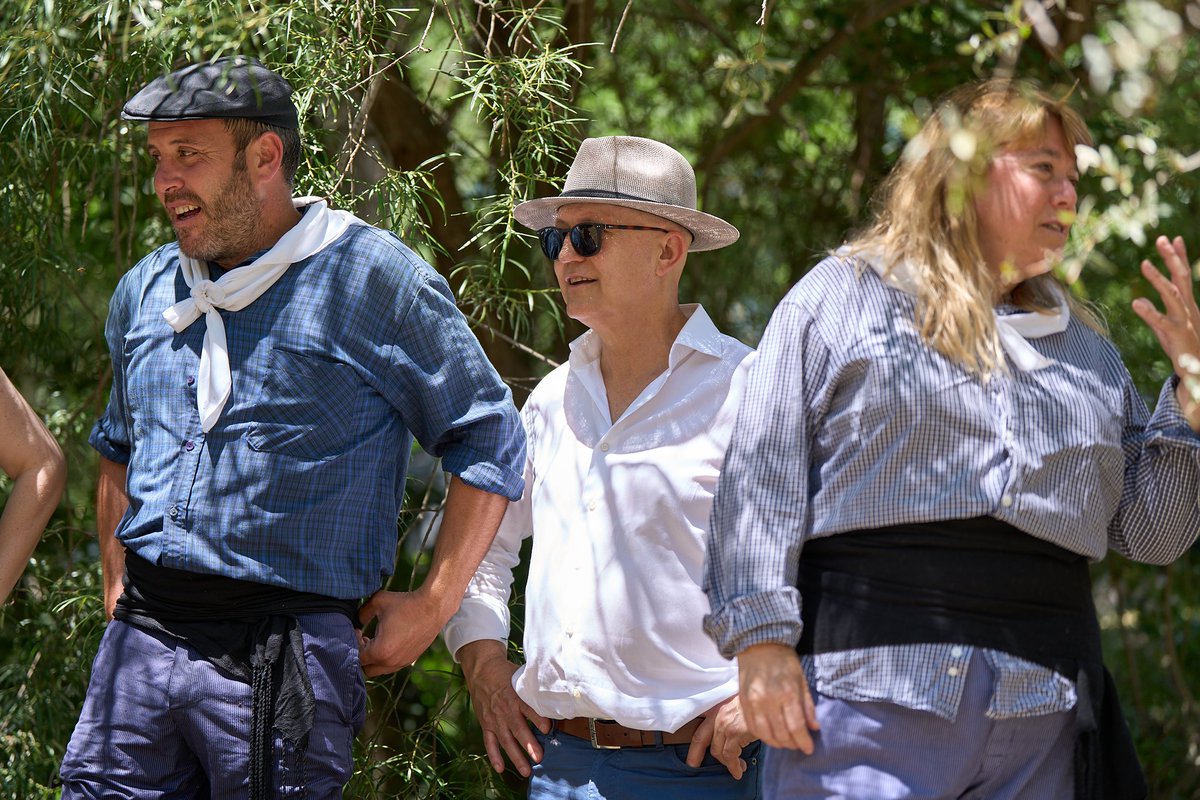 govpirineuiaran's tweet image. Aquest matí la #consellera @cultura_cat @natalia_garriga ha participat aquest matí en la XLV Diada dels #Raiers de la #PobladeSegur

L'any 2022 foren declarats com com a Patrimoni Cultural Immaterial de Humanitat per la @UNESCO 🏛