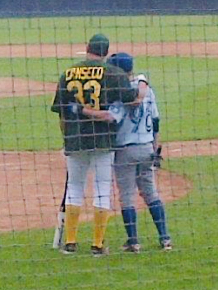 A big birthday hug for my guy <a href="/JoseCanseco/">Jose Canseco</a> Happy bday buddy!