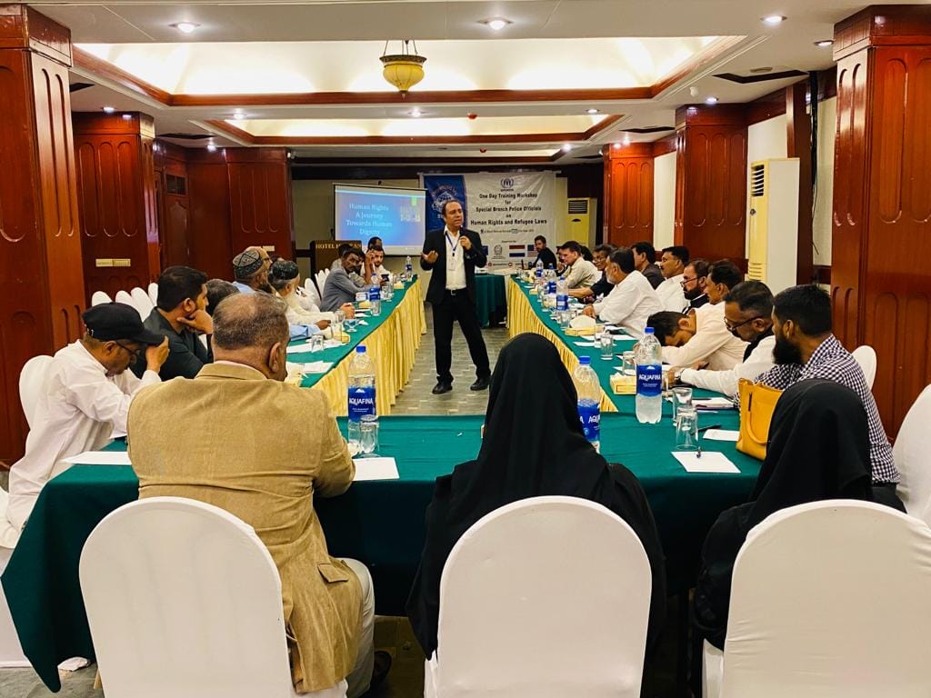 A training workshop was organized in Karachi by SHARP and UNHCR for Special Branch Police officials on human rights and refugee laws. 
#SHARPPakistan #UNHCRPakistan #SindhPolice #KarachiPolice