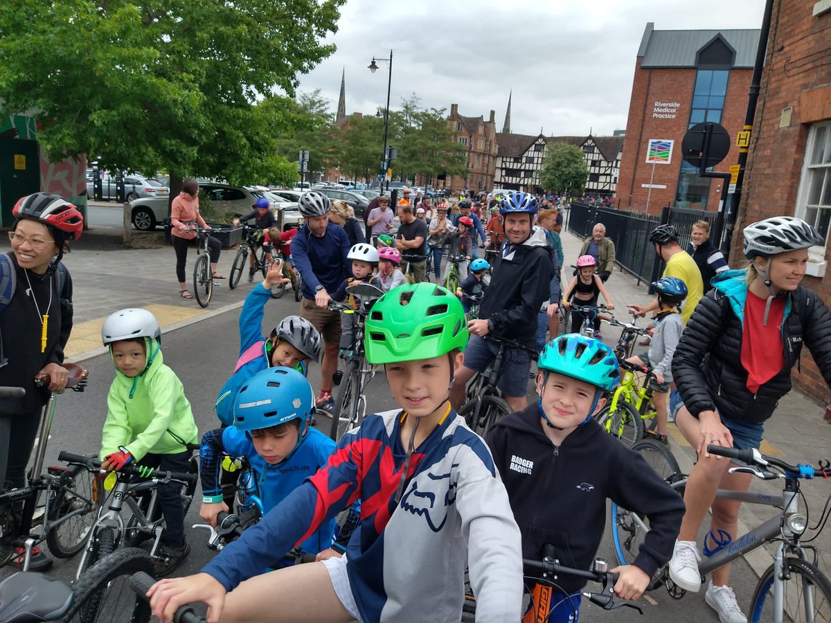 '🚲✨ What an incredible sight! Hundreds of cyclists coming together for Shrewsbury's first ever Kidical Mass Bike Ride! 🌈 #KidicalMassShrewsbury #cycling #activetravel #familycycling #shrewsbury