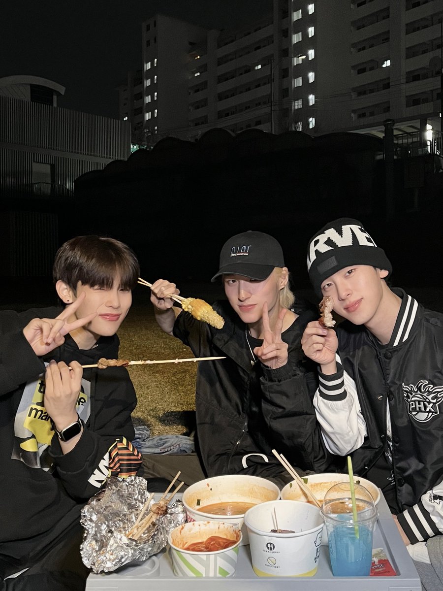 XODIACOfficial's tweet photo. [📸]

한강 Behind😎

#XODIAC #소디엑 
#THROW_A_DICE #SPECIALLOVE 
#ONECOOLJACSO #OCJENT https://t.co/m2QHyQ9tlz