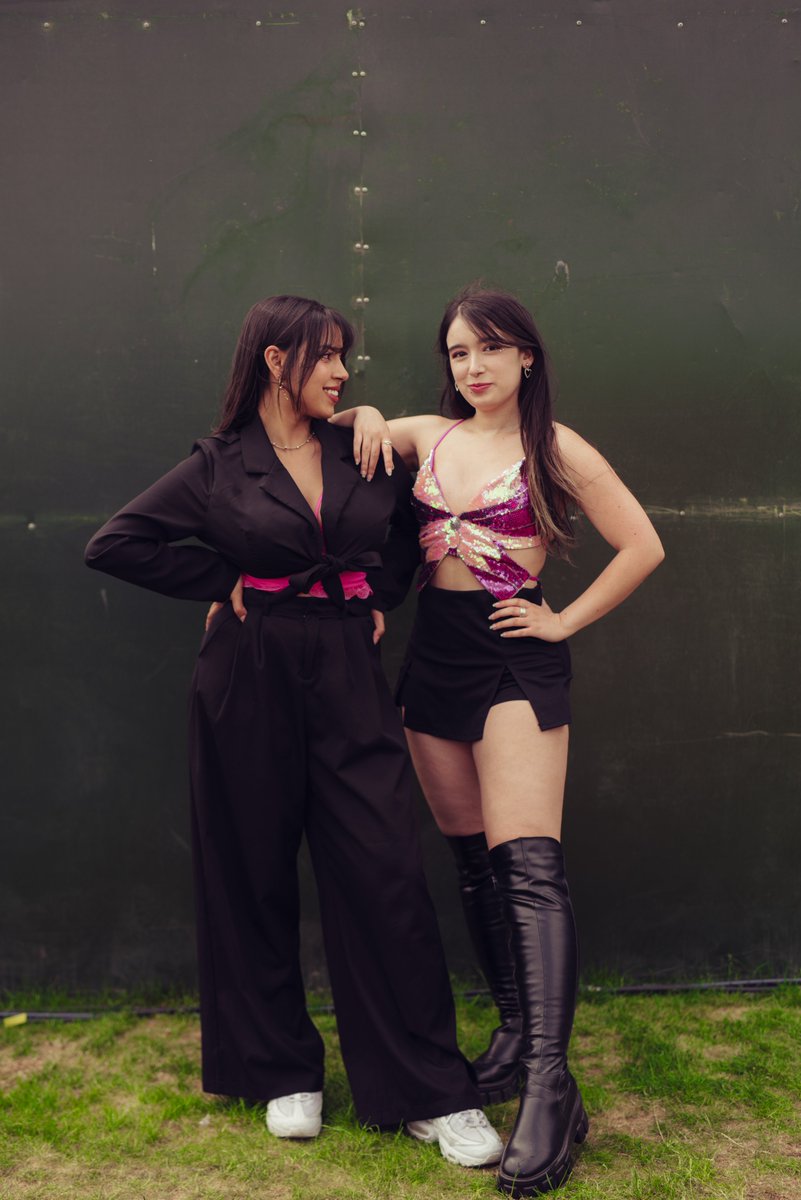 Welcome #BLINKs to Hyde Park for the iconic  <a href="/BLACKPINK/">BLACKPINKOFFICIAL</a>! 🖤💗 

📷 Jennifer McCord

#BSTHydePark #BLACKPINK