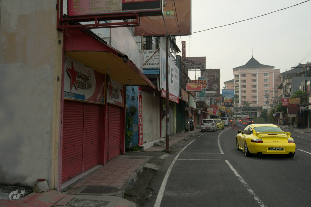 Radhyaksa's tweet photo. Kenapa ada jalan mataram di pilihan background game ini.... #GranTurismo7 https://t.co/qX978xOGvZ
