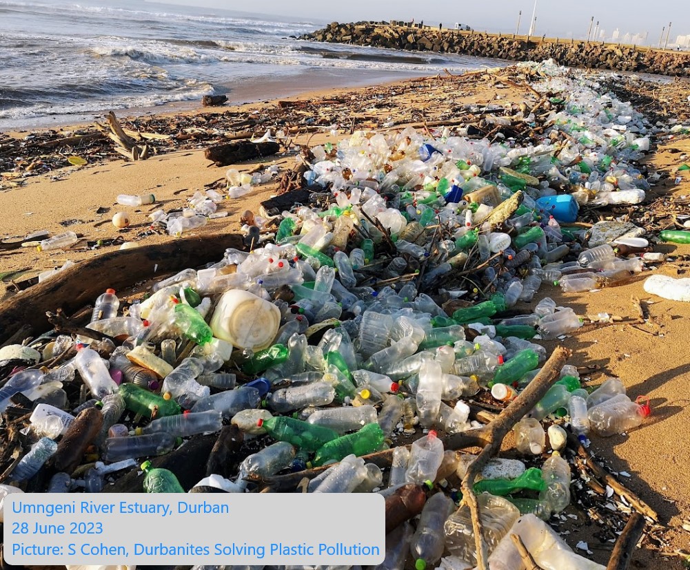 Clean_Durban's tweet photo. All industry efforts to mitigate plastic bottle pollution have failed. Time for innovation: 20-cent deposit on every  plastic bottle sold. Plastic producer supply chains must be expanded to collect used bottles.  #depositreturnsystem #reverselogistics #boomerangeffect #epr https://t.co/PqimTnlNuB
